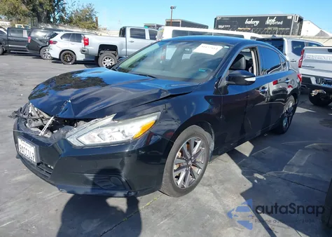 2017 Nissan Altima 2.5/2.5 S/2.5 Sl/2.5 Sr/2.5 Sv z USA, uszkodzony, nr VIN 1N4AL3AP5HC116626
